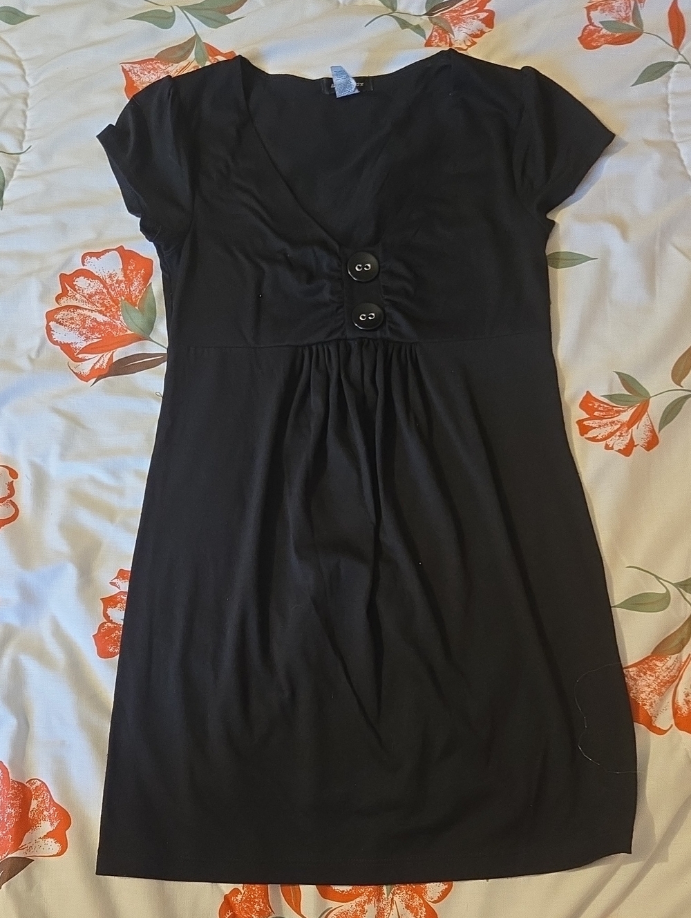 Black Short Sleeve V-Neck Women's Top